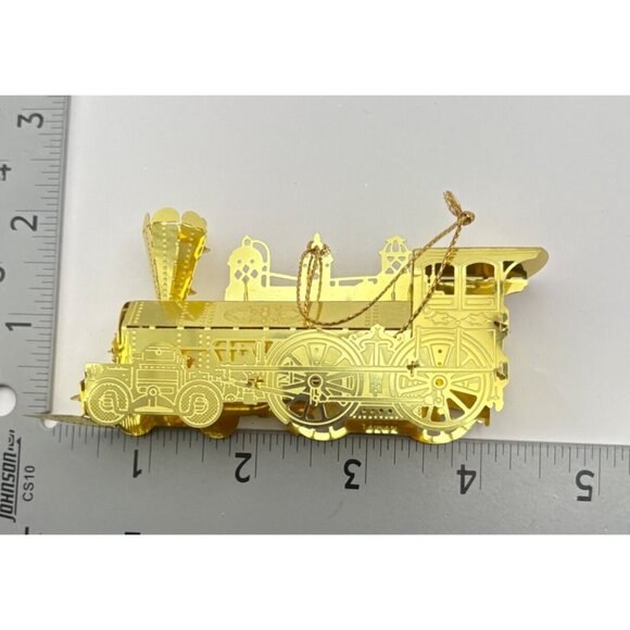 Vintage Train Christmas Ornament Gold Tone Locomotive Filagree Railfan - Picture 3 of 8